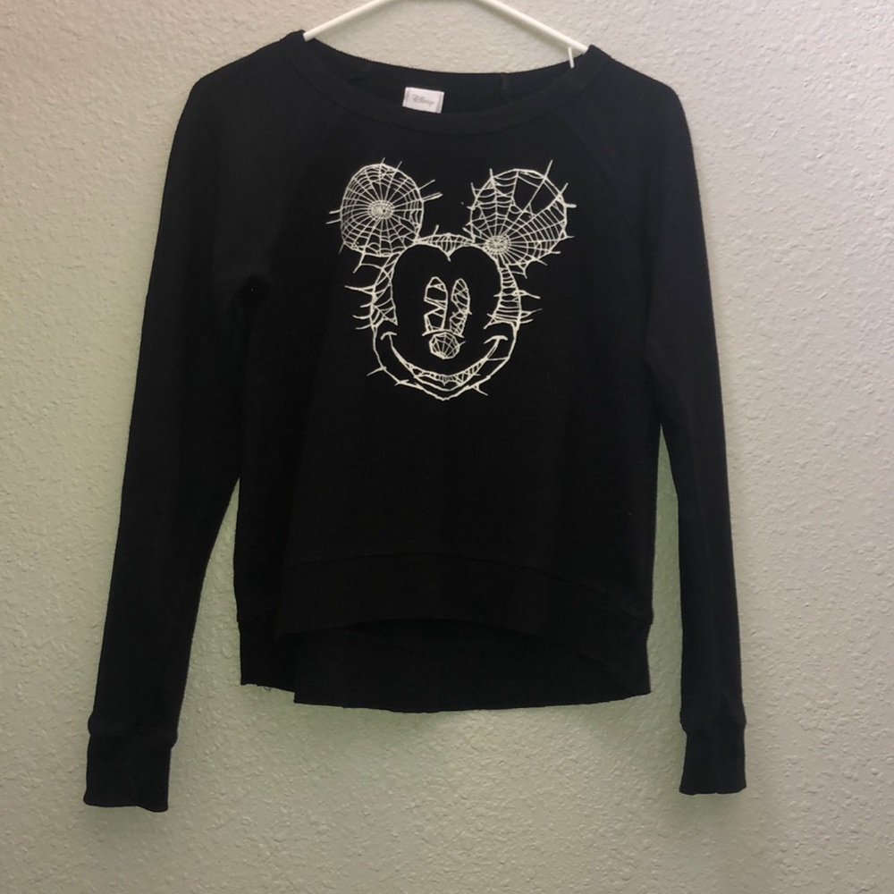 Mickeys World 🌎😍cute snug sweater 😘